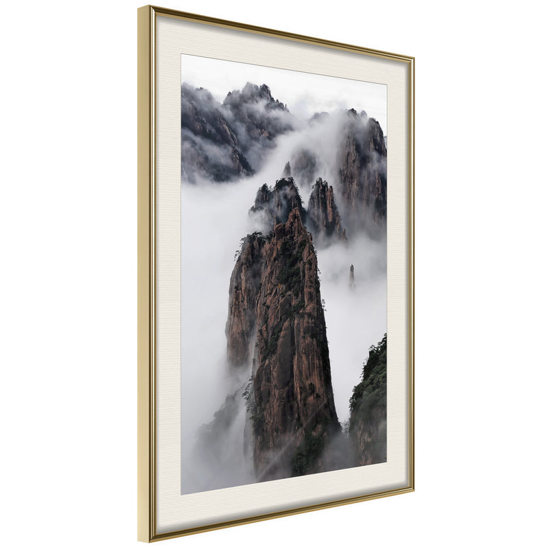 Poster - Clouds Pierced by Mountain Peaks  - goud passepartout