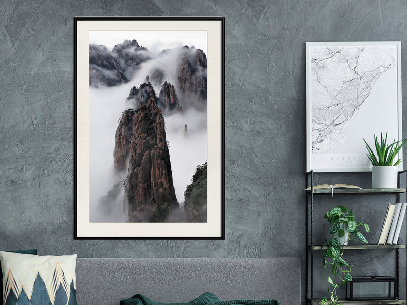 Poster - Clouds Pierced by Mountain Peaks  - zwart passepartout