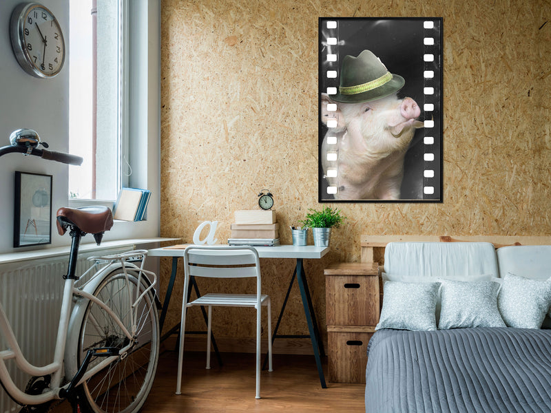 Poster - Dressed Up Piggy  - zwart