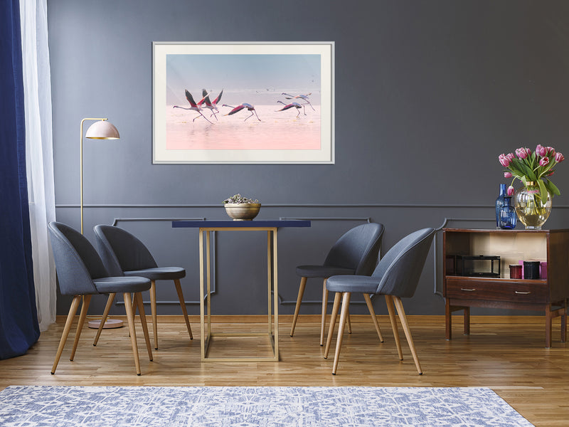 Poster - Flamingos Breaking into a Flight  - wit passepartout