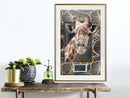 Poster - Giraffe in the Frame  - goud passepartout