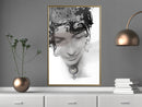 Poster - Delicate Features  - goud