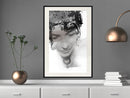 Poster - Delicate Features  - zwart passepartout