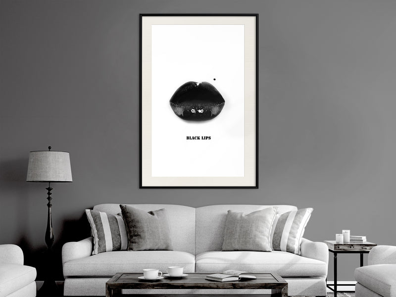 Poster - Deadly Kiss  - zwart passepartout