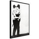Poster - Banksy: Kissing Coppers II  - zwart