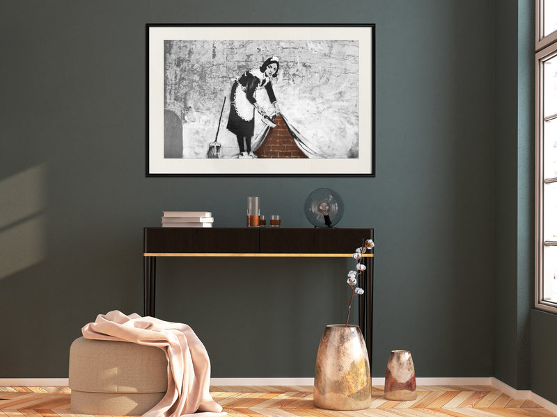 Poster - Banksy: Sweep it Under the Carpet  - zwart passepartout