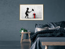 Poster - Banksy: Hammer Boy  - goud passepartout