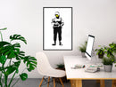 Poster - Banksy: Smiling Copper  - zwart
