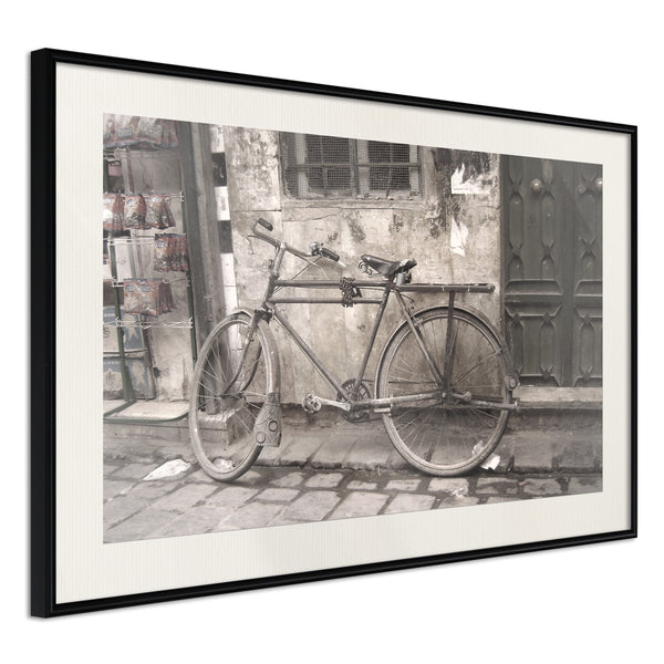 Poster - Old Bicycle  - zwart passepartout