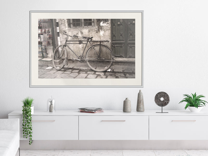 Poster - Old Bicycle  - wit passepartout