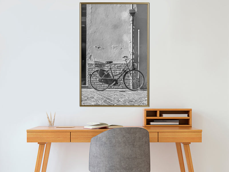 Poster - Bicycle with Black Tires  - goud