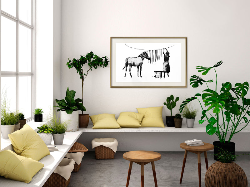 Poster - Banksy: Washing Zebra Stripes  - goud passepartout